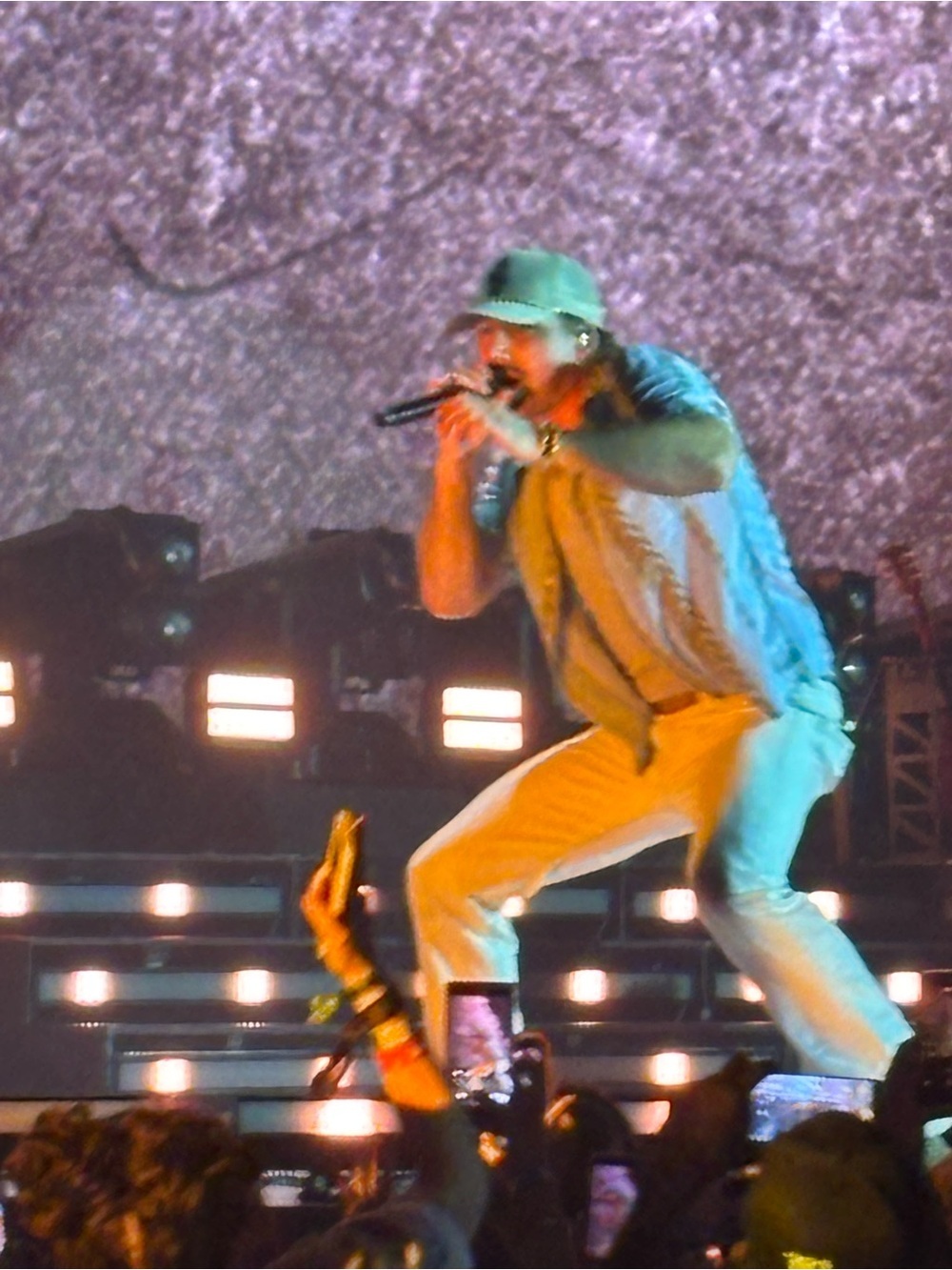 🤠 🎵 - Picture 9 of 9
